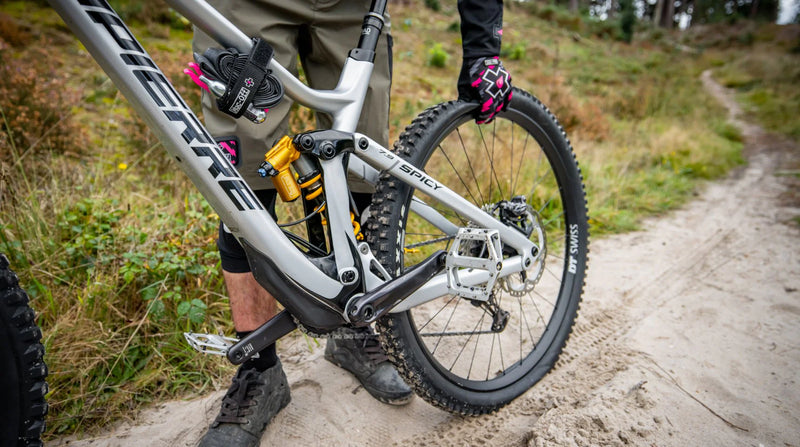 Muc-Off Utility Frame Strap & Waterproof Cargo Bag Bundle - Rideshop