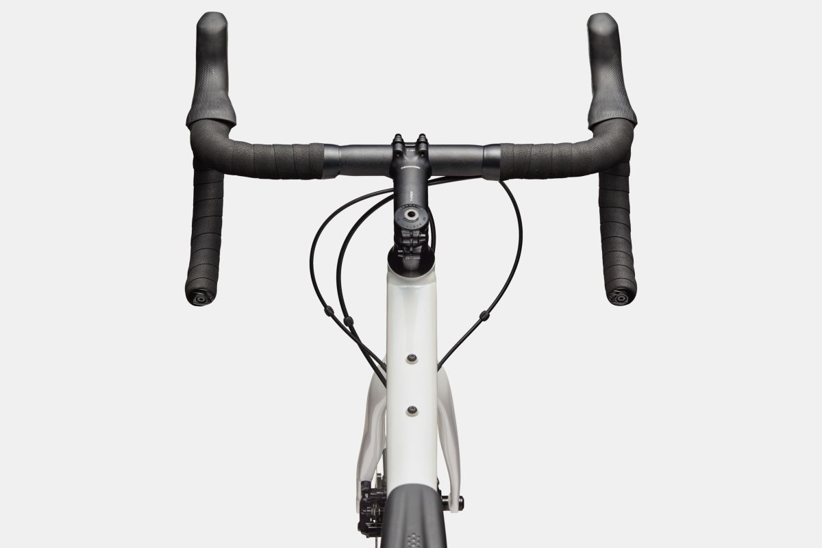 Bicicleta Ruta Cannondale 700 Synapse 1 Blanco