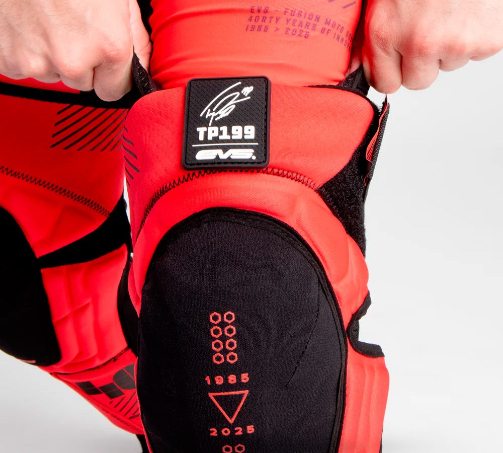 Rodilleras TP199 40Â° Aniversario Red | EVS