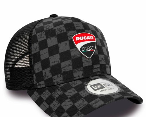 Gorra Trucker AOP Ducati Corse DC Black/Anthracite New Era