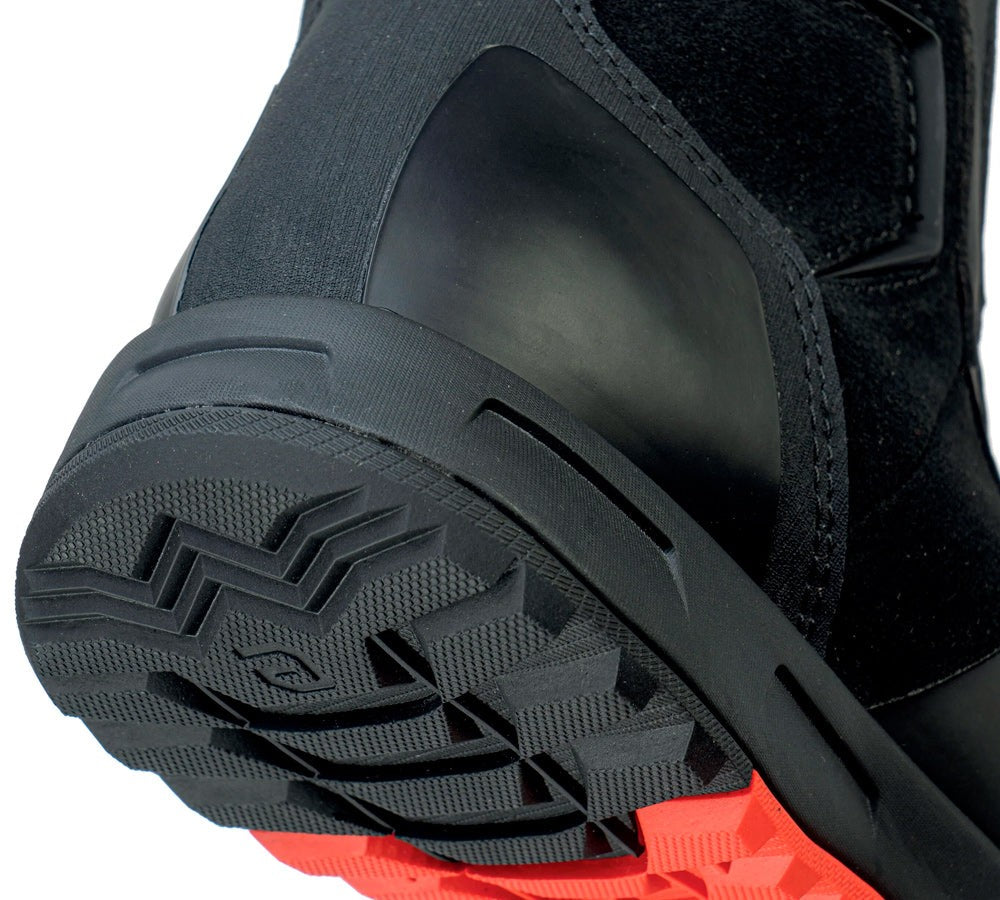 Botas Adventure Venom WP Black | Eleveit