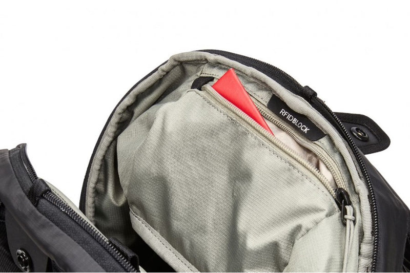 Thule Mochila Tact 16L | Black - Rideshop