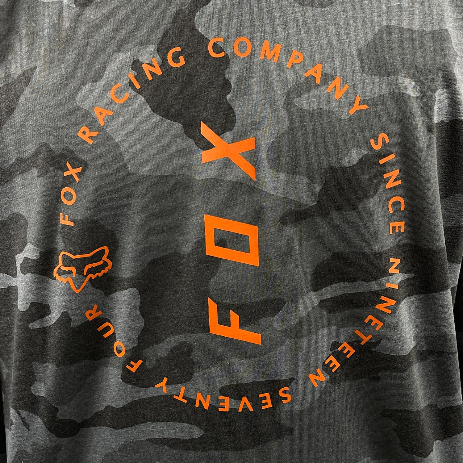 Polera Lifestyle Long Sleeve Camo Fox