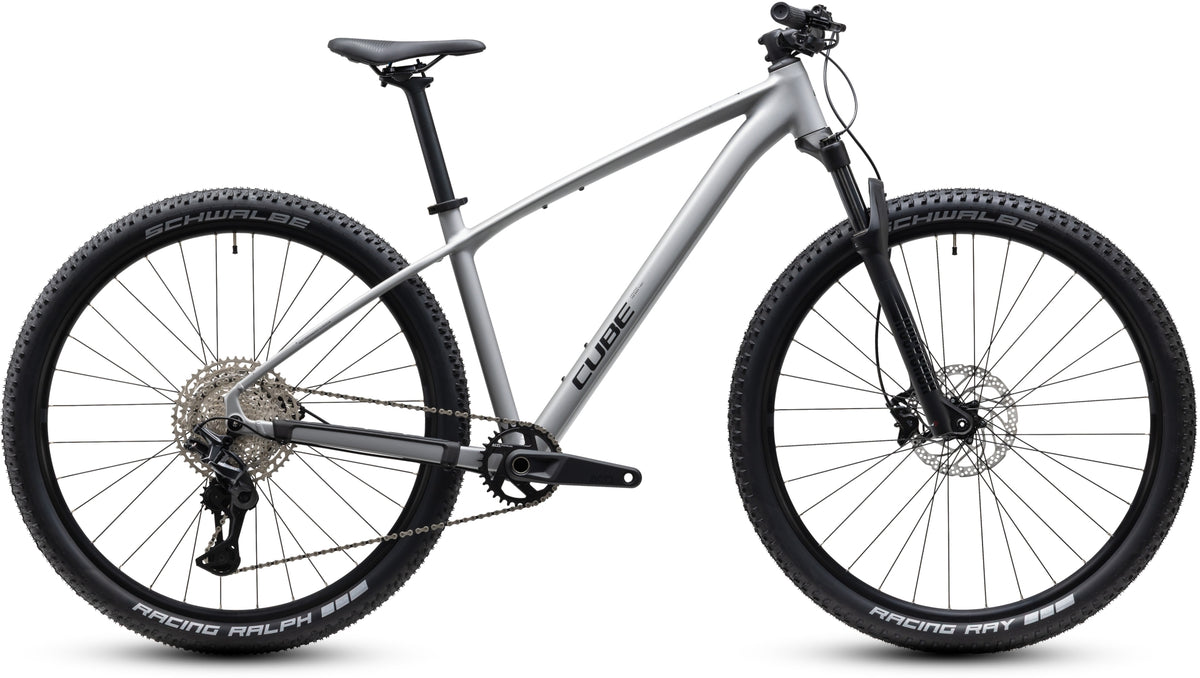 Bicicleta Cube Reaction Pro platinum´n´black | Preventa - Entrega Febrero 2027