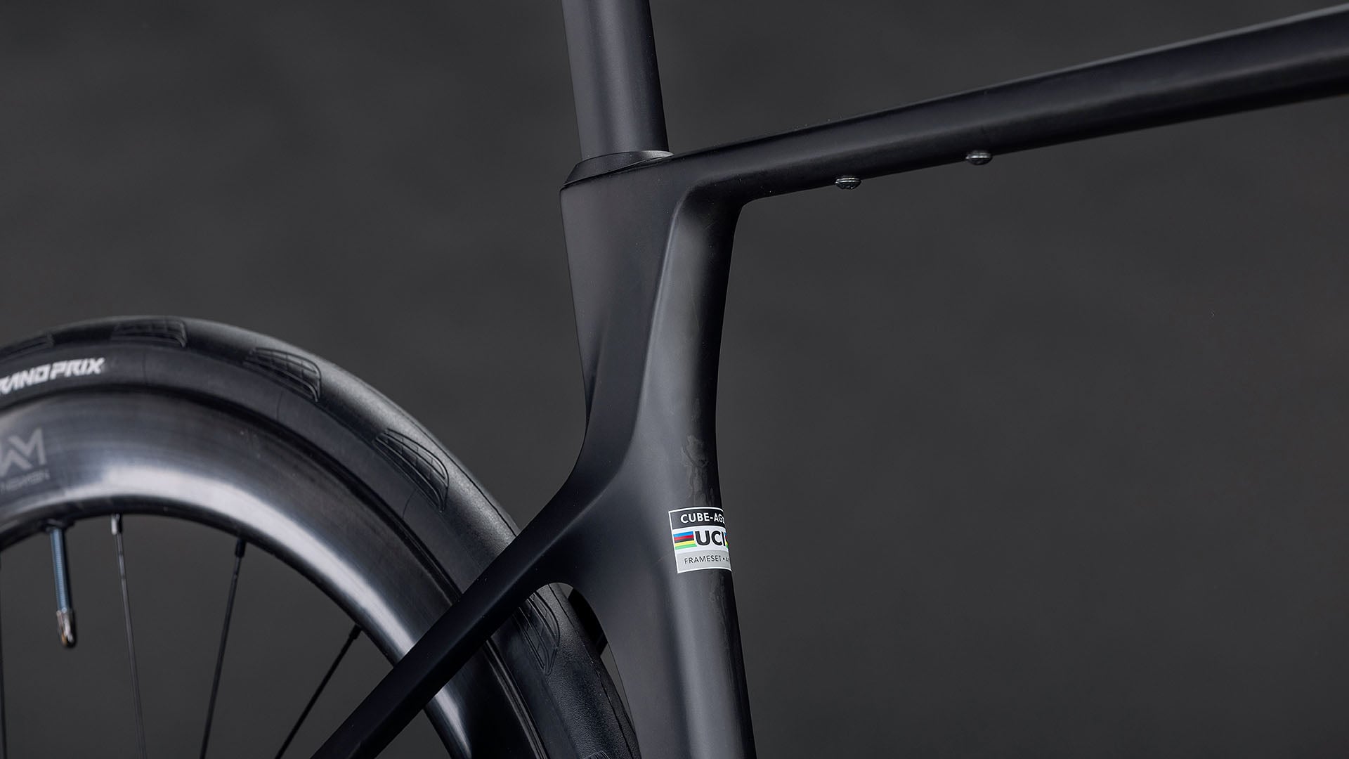 Bicicleta Cube Agree C:62 Pro Blackline | Preventa - Entrega Julio 2026