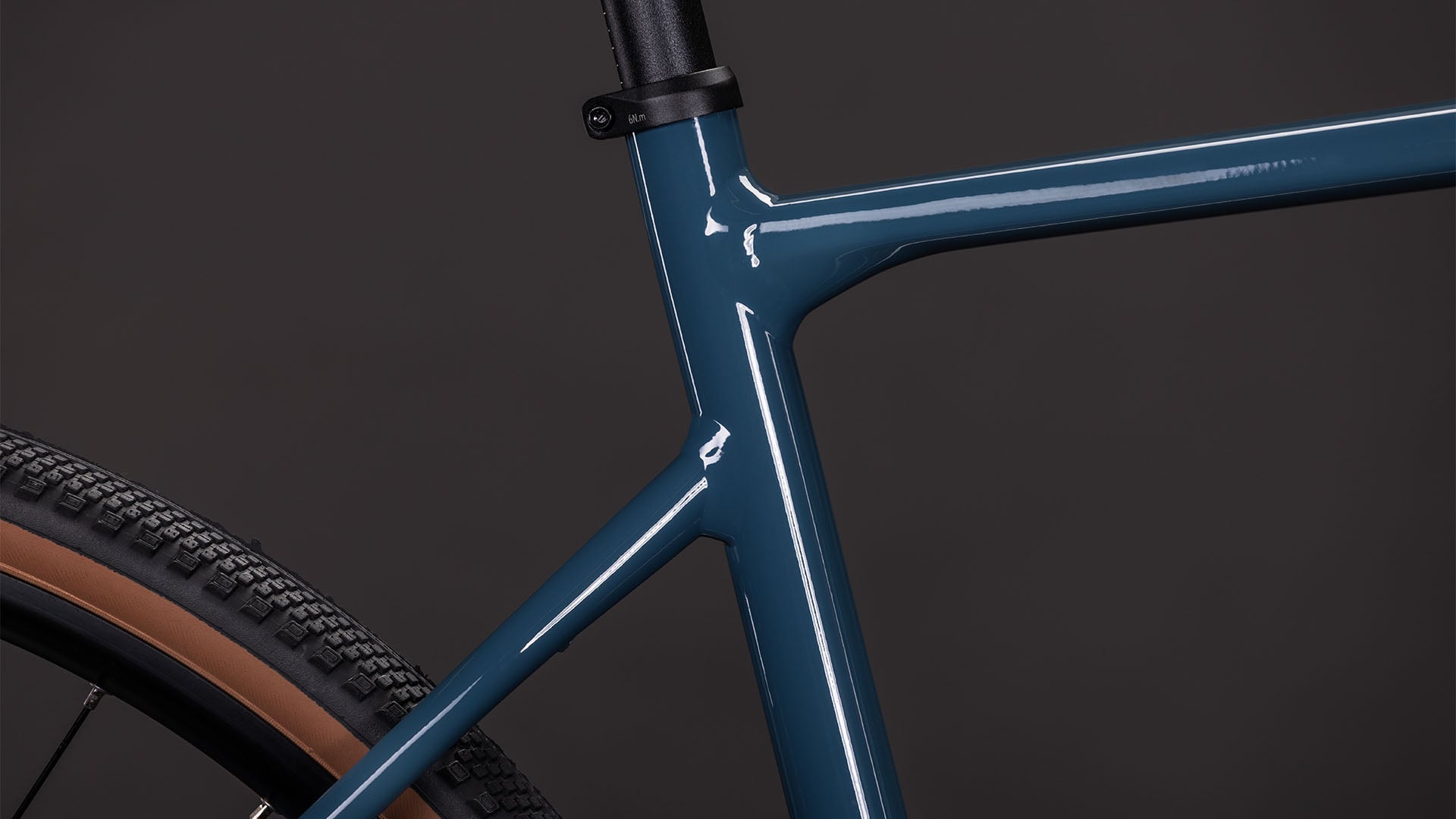 Bicicleta Cube Nuroad ONE Grovegreen´n´Black