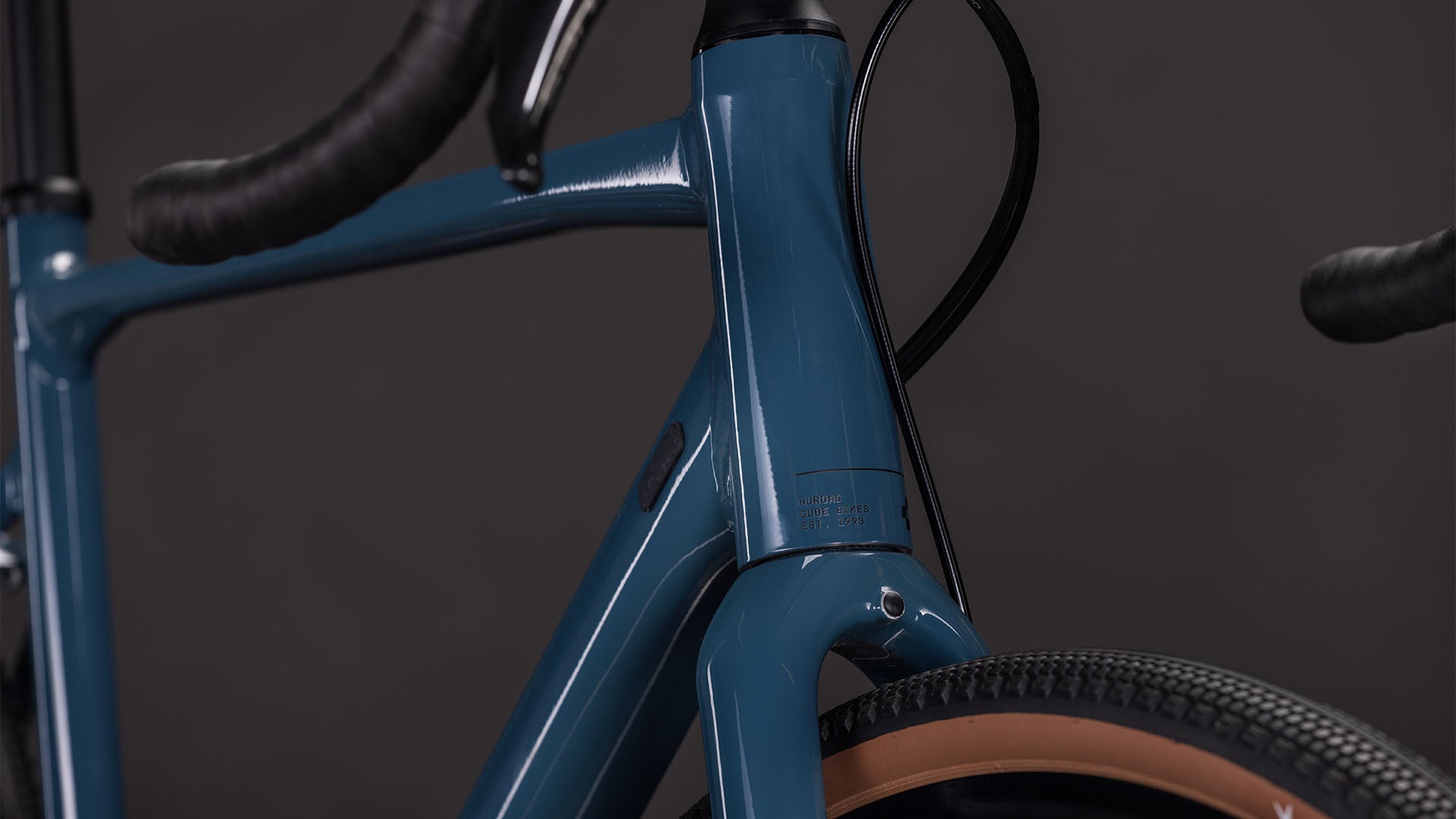 Bicicleta Cube Nuroad ONE Grovegreen´n´Black