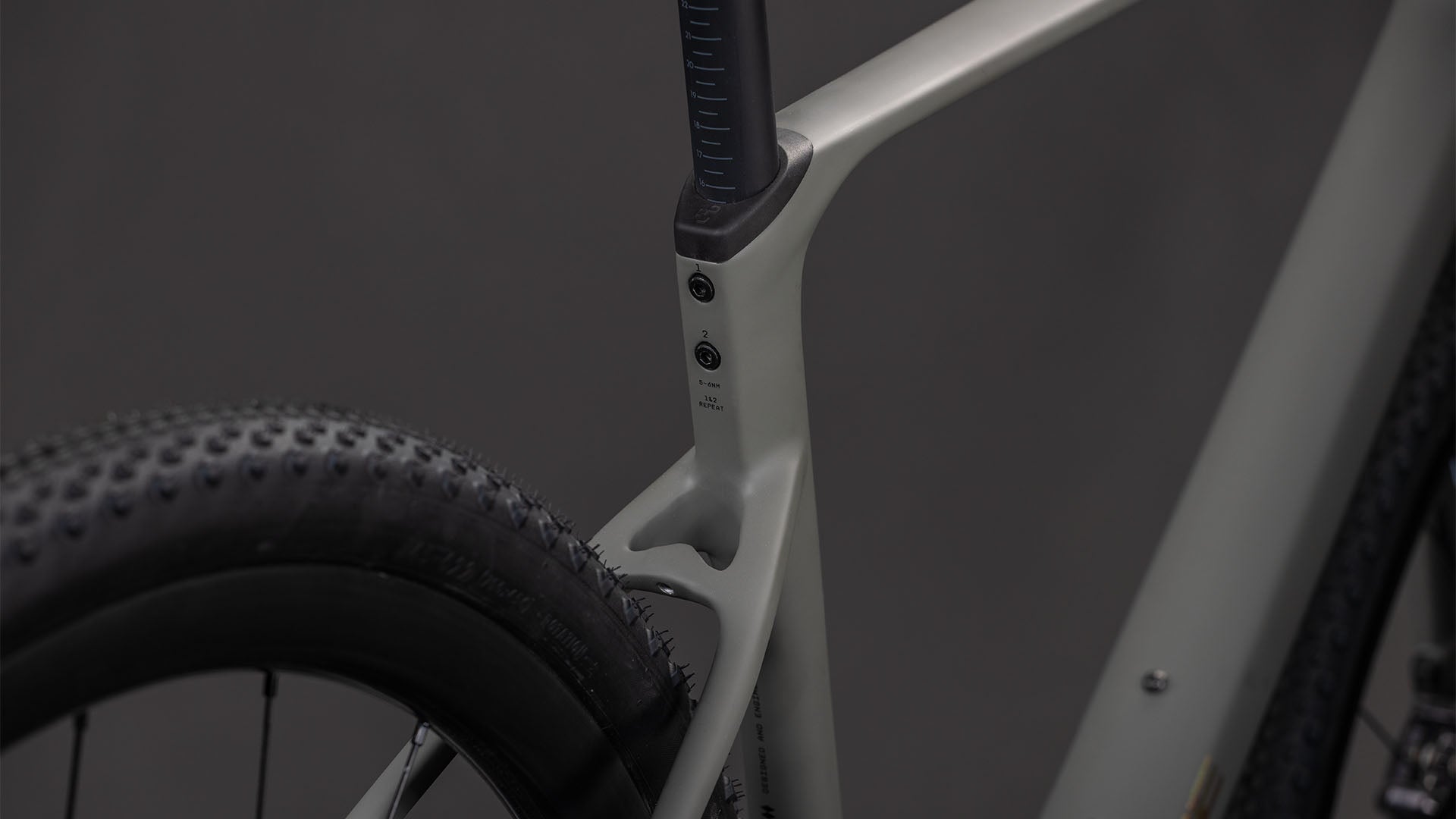 Bicicleta Ruta Cube Nuroad C:62 EX Oldgrey´n´Prism