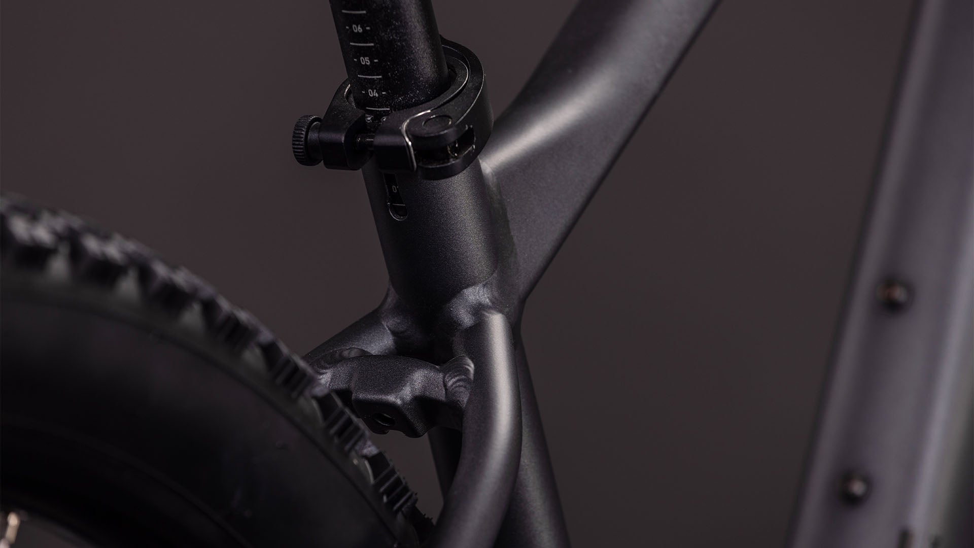 Bicicleta Cube Aim Pro Slateblack´n´Black