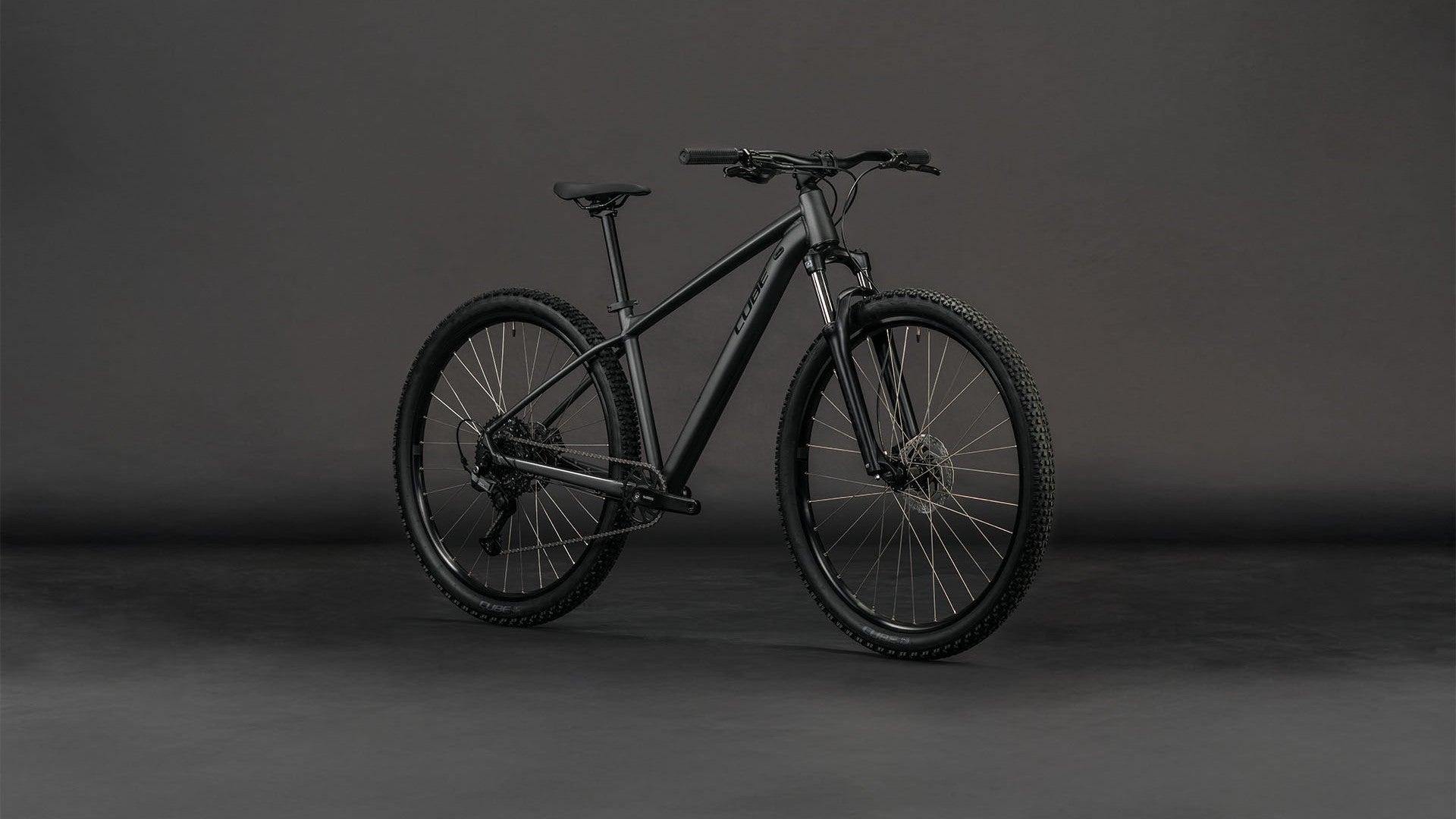 Bicicleta Cube Aim Pro Slateblack´n´Black