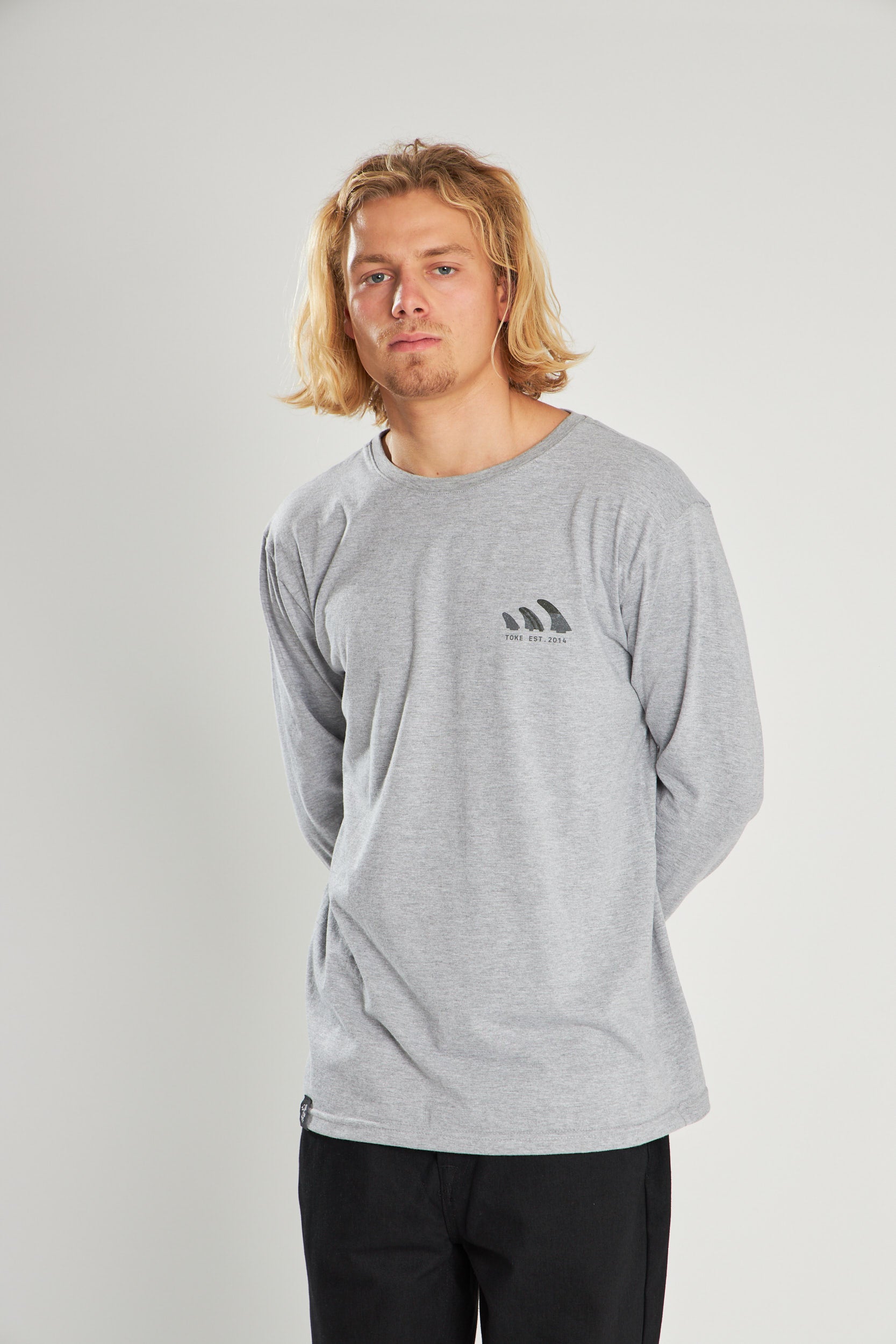 Polera Gris Claro Manga Larga Quilla