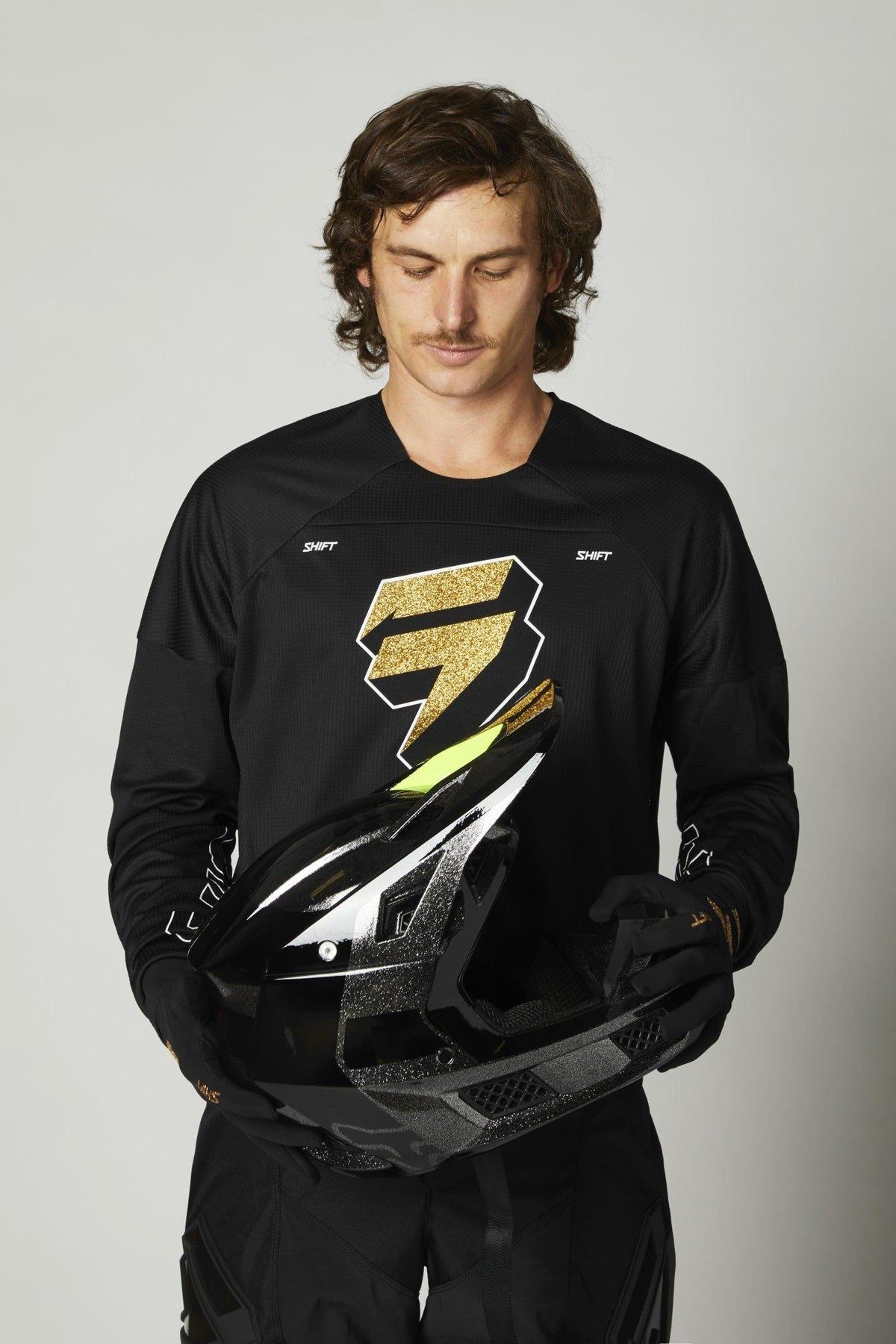 Polera Moto Whit3 Label Blak Negro/Dorado Shift - Rideshop