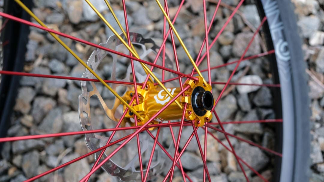 Industry Nine Maza Delantera Hydra 32H 15X110 Gold - Rideshop