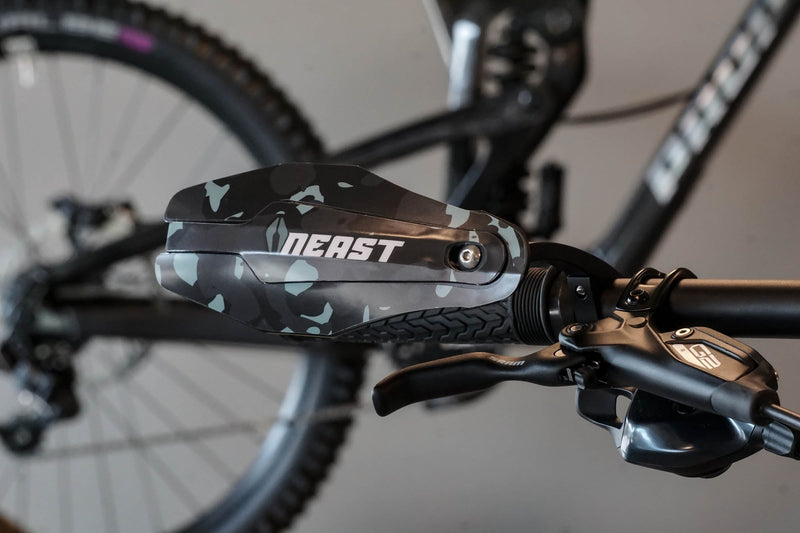 Neast Cubrepuño Camo Dark - Rideshop