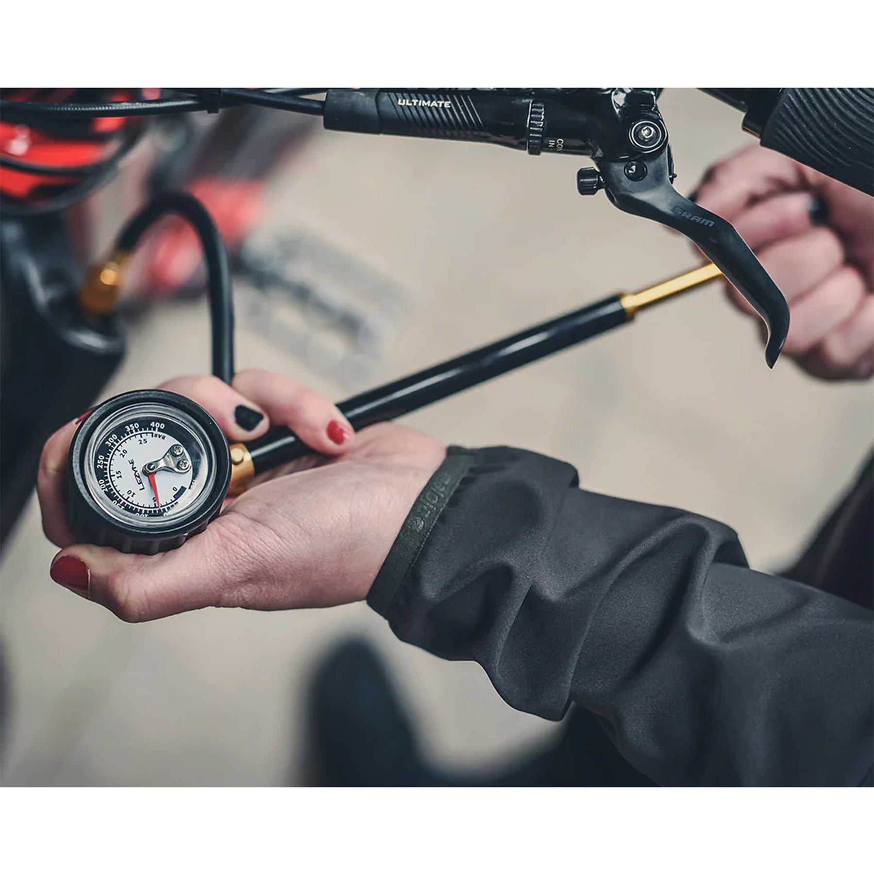 Lezyne Bombin Alta Presion Shock Drive Negro - Rideshop