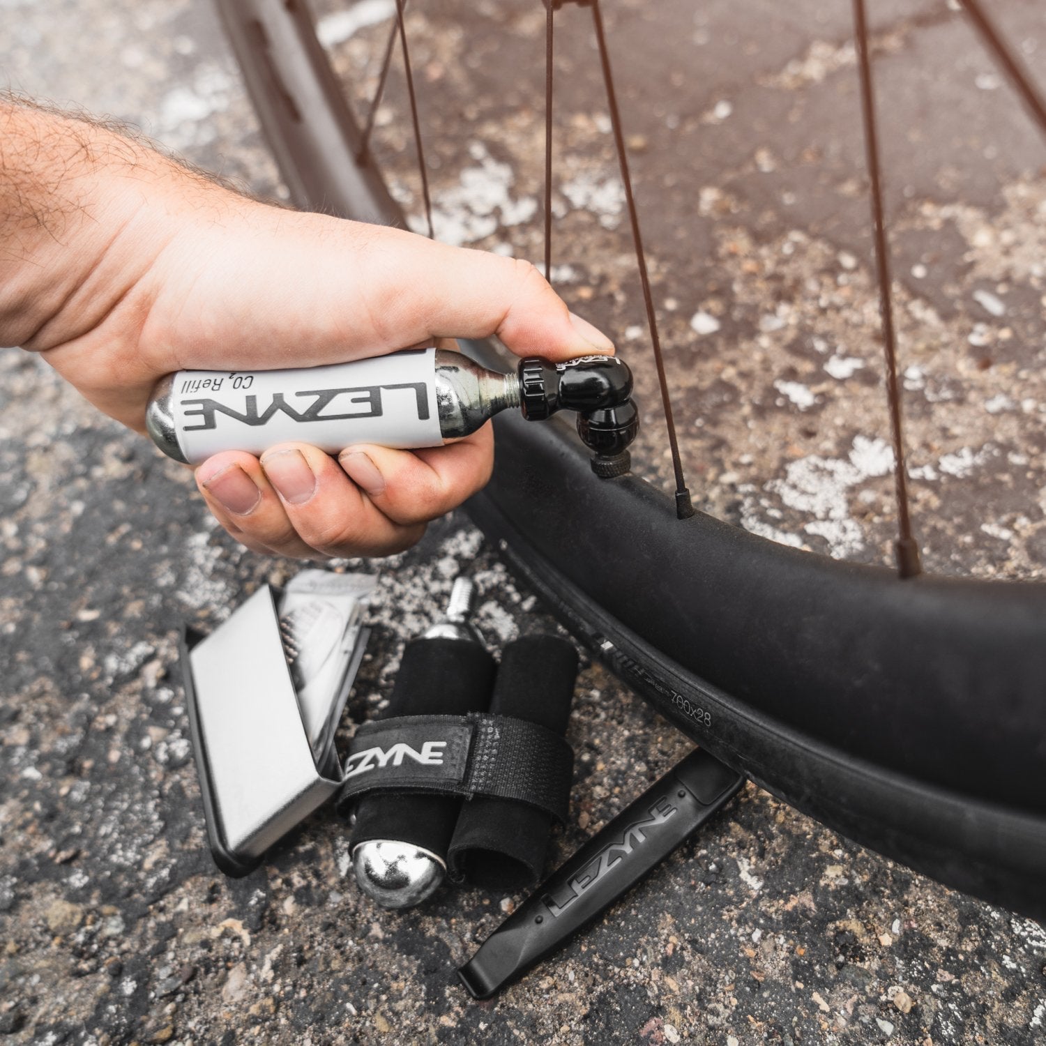 Lezyne Cabezal Dispensador Co2 2 En 1 Black - Rideshop