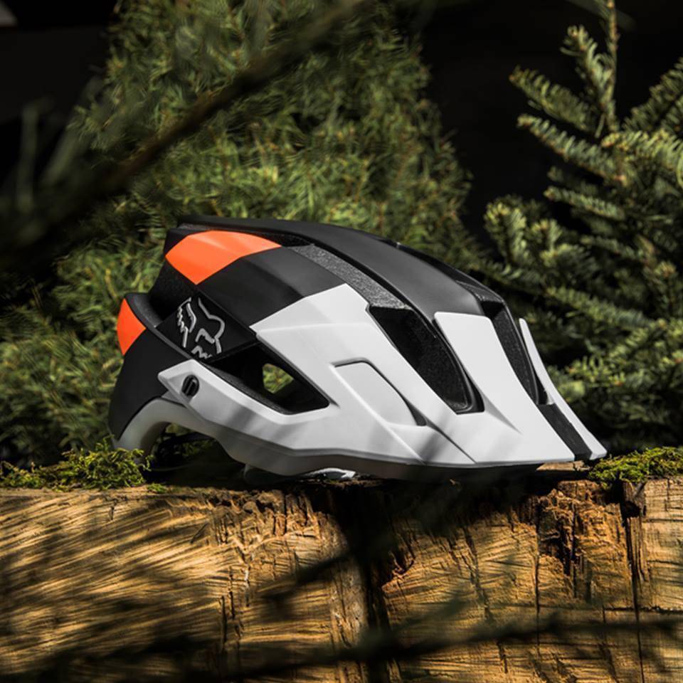 Casco Bicicleta Flux Gothik Negro Blanco Naranjo Fox Racing - Rideshop