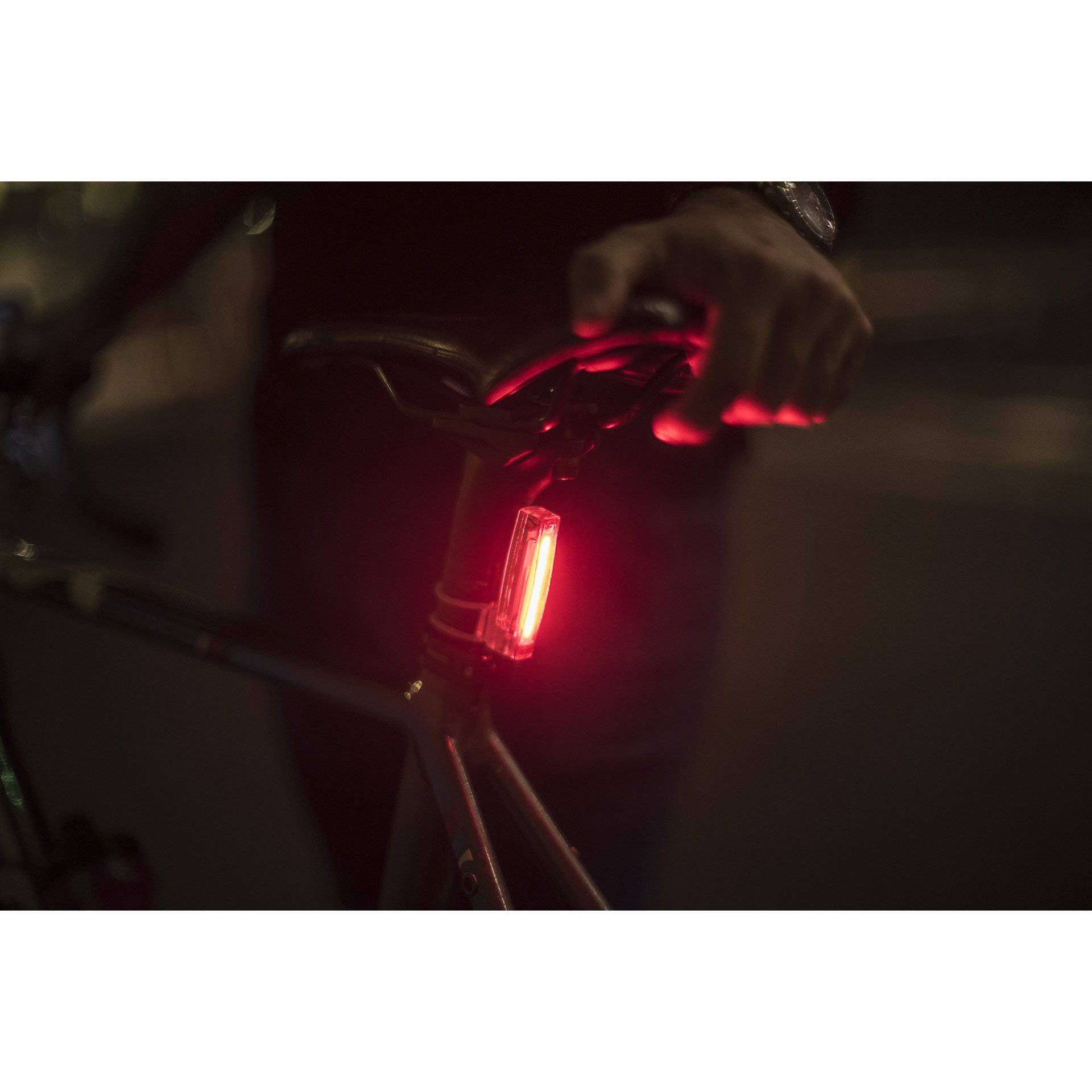 Luz Trasera Para Bicicleta Blinder Plus+//Knog - Rideshop